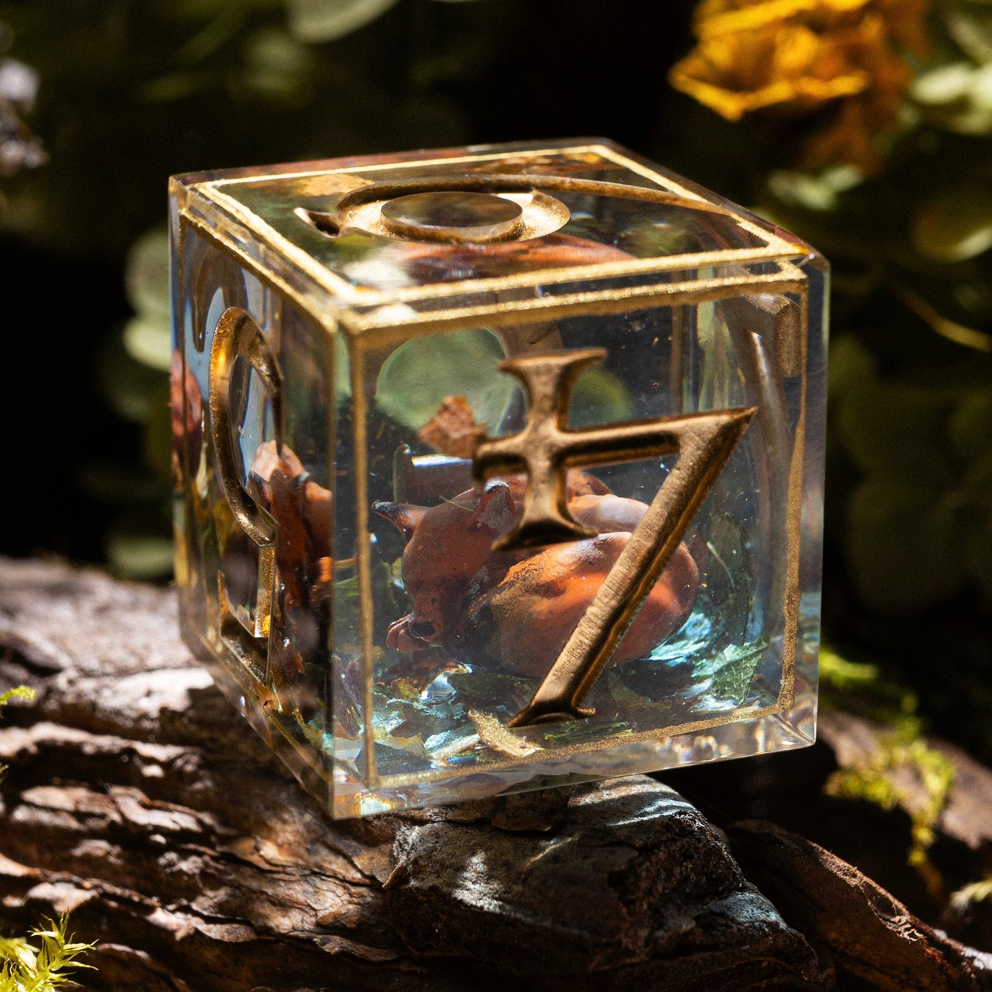 Unique designs: inspired by magic and epic adventures.
Handcrafted: made with love for detail and your gaming experience.
For play and display: perfect for DnD nights or as a collector’s treasure.
Legendary rolls: let your dice become part of every story.
Personal touch: each set carries its own character and charm.
DnD, dice, larp, fantasy, dungeons and dragons, ttrpg, handmade, Vampire: The Masquerade, dark aesthetic, dice making, resin dice, dice goblin, handmade dice, custom dice