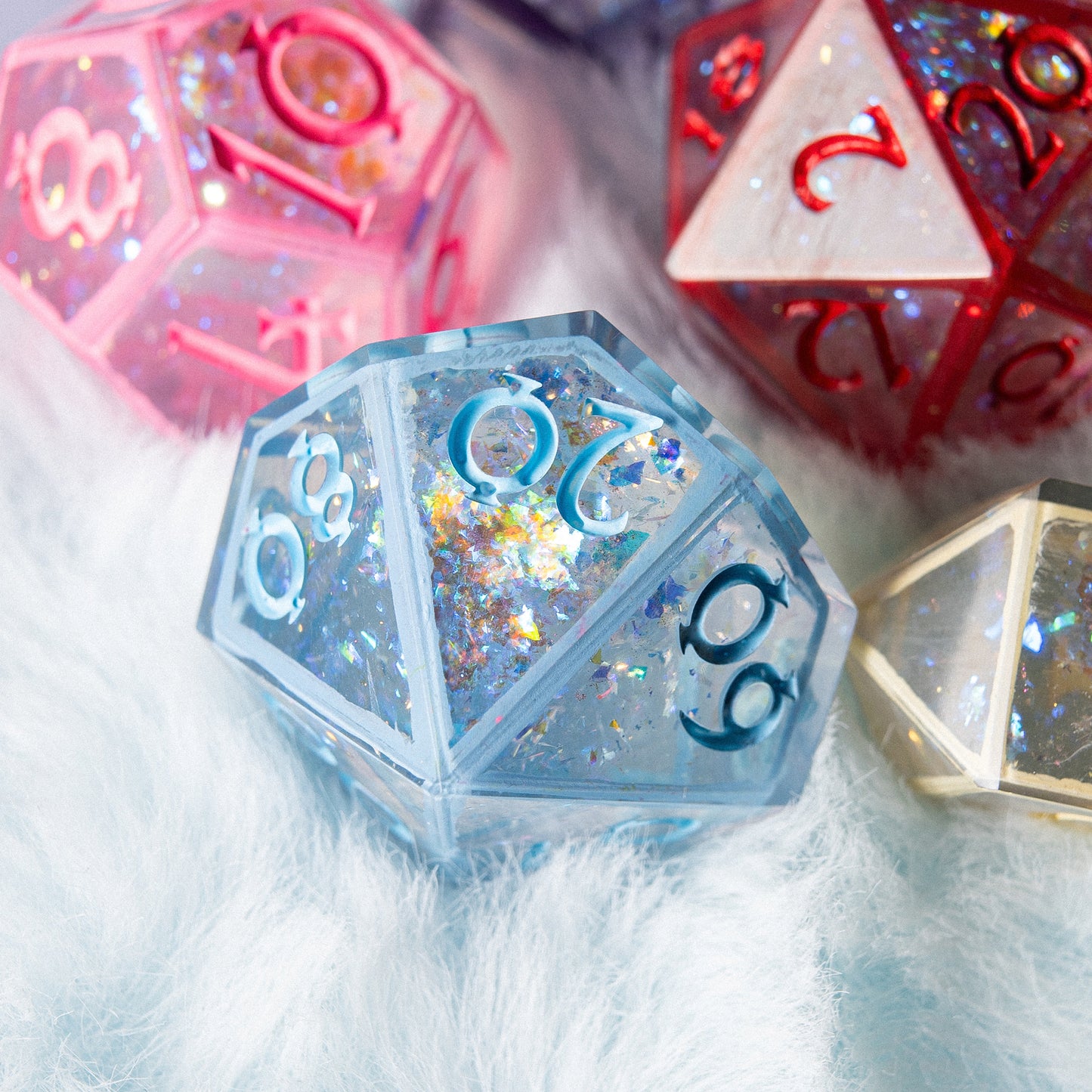 Unique designs: inspired by magic and epic adventures.
Handcrafted: made with love for detail and your gaming experience.
For play and display: perfect for DnD nights or as a collector’s treasure.
Legendary rolls: let your dice become part of every story.
Personal touch: each set carries its own character and charm.
DnD, dice, larp, fantasy, dungeons and dragons, ttrpg, handmade, Vampire: The Masquerade, dark aesthetic, dice making, resin dice, dice goblin, handmade dice, custom dice