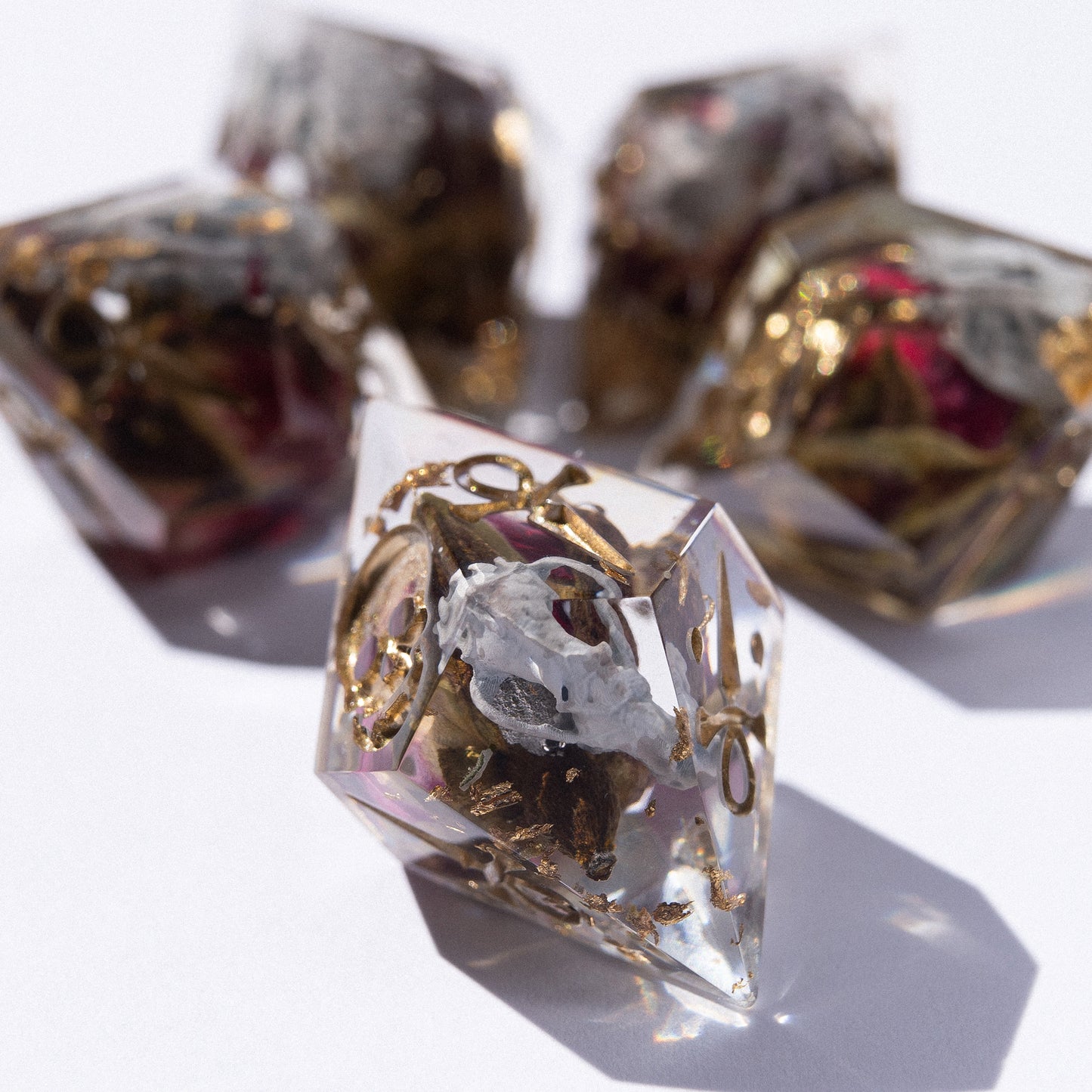 Unique designs: inspired by magic and epic adventures.
Handcrafted: made with love for detail and your gaming experience.
For play and display: perfect for DnD nights or as a collector’s treasure.
Legendary rolls: let your dice become part of every story.
Personal touch: each set carries its own character and charm.
DnD, dice, larp, fantasy, dungeons and dragons, ttrpg, handmade, Vampire: The Masquerade, dark aesthetic, dice making, resin dice, dice goblin, handmade dice, custom dice
