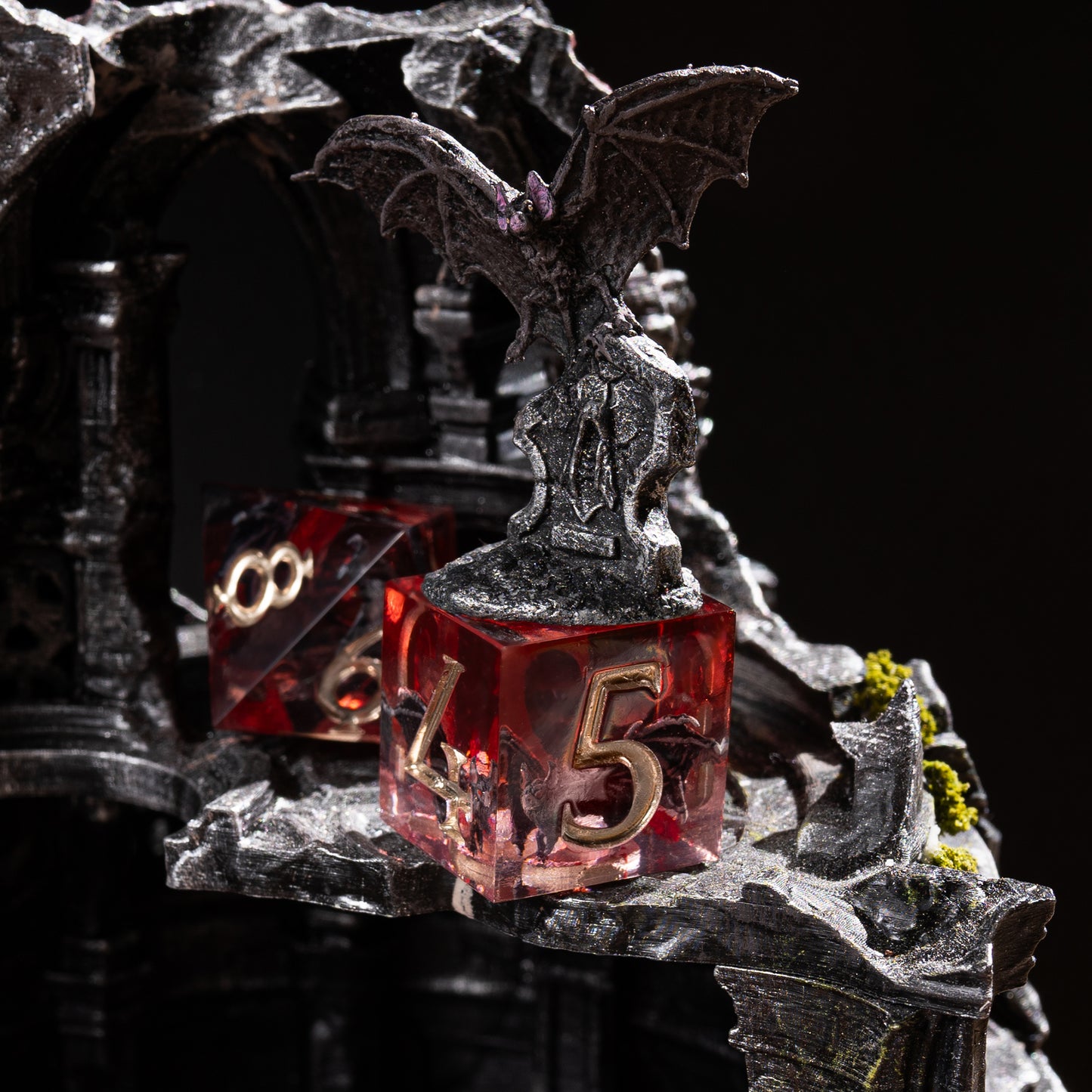Unique designs: inspired by magic and epic adventures.
Handcrafted: made with love for detail and your gaming experience.
For play and display: perfect for DnD nights or as a collector’s treasure.
Legendary rolls: let your dice become part of every story.
Personal touch: each set carries its own character and charm.