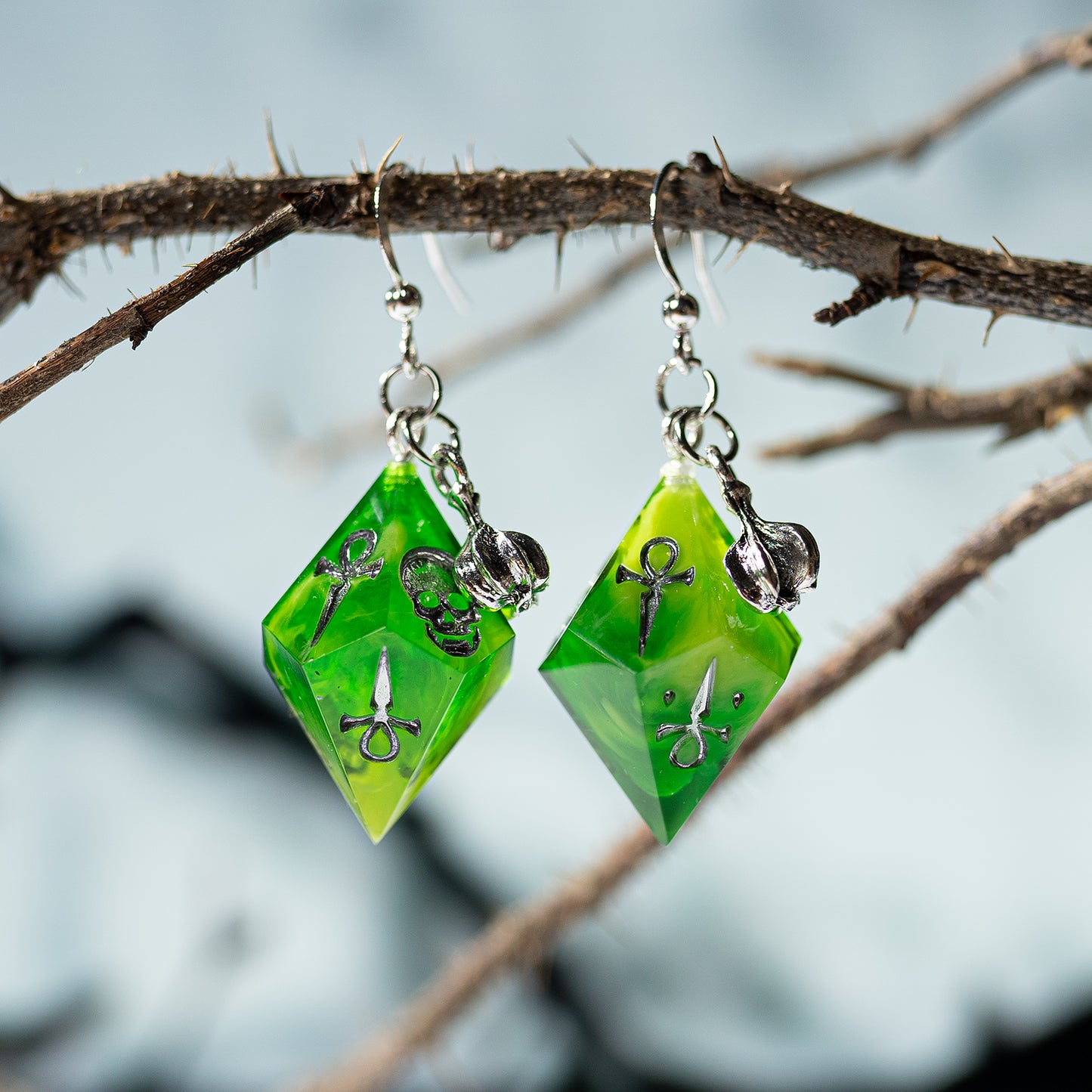 DnD, dice, larp, fantasy, dungeons and dragons, ttrpg, handmade, Vampire: The Masquerade, dark aesthetic, dice making, resin dice, dice goblin, handmade dice, custom dice