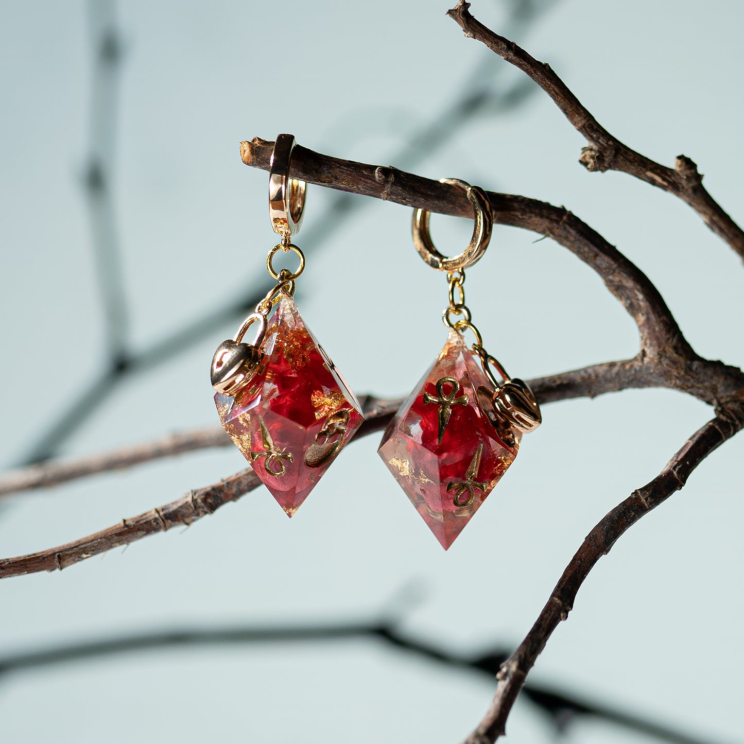 DnD, dice, larp, fantasy, dungeons and dragons, ttrpg, handmade, Vampire: The Masquerade, dark aesthetic, dice making, resin dice, dice goblin, handmade dice, custom dice