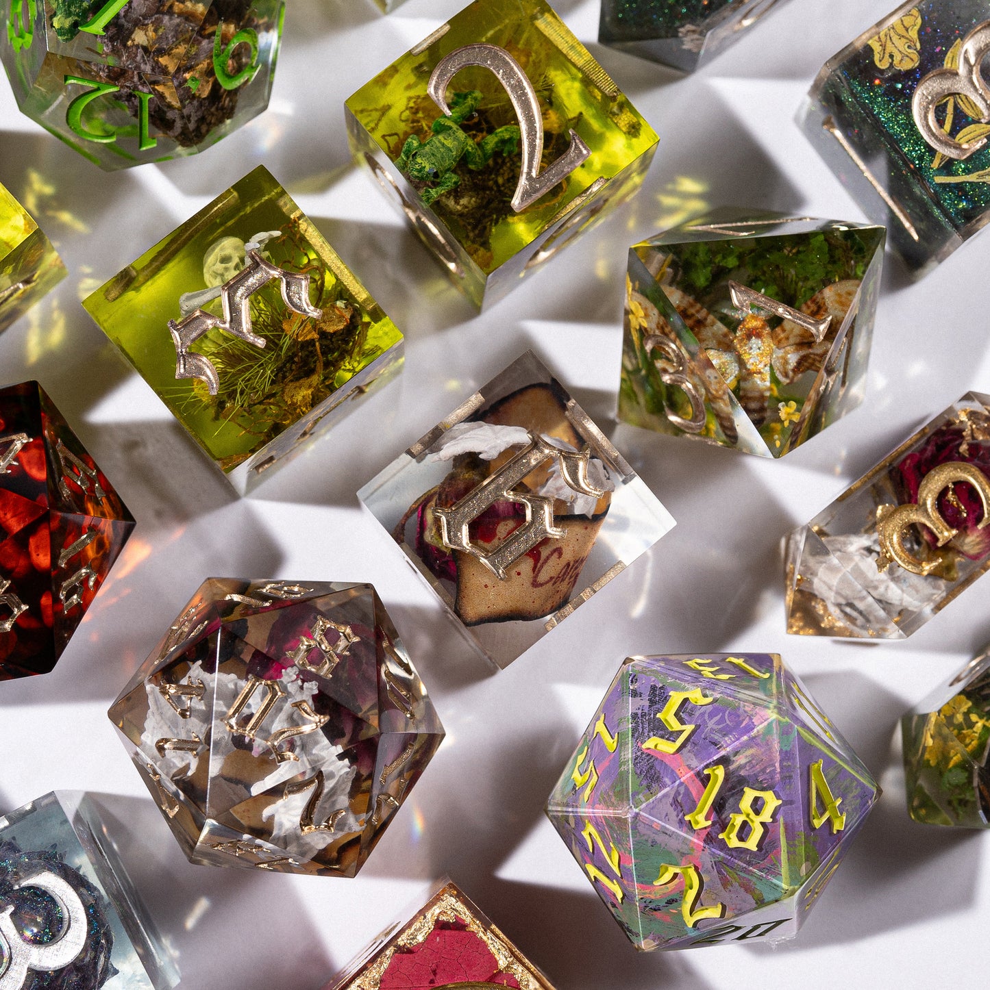Unique designs: inspired by magic and epic adventures.
Handcrafted: made with love for detail and your gaming experience.
For play and display: perfect for DnD nights or as a collector’s treasure.
Legendary rolls: let your dice become part of every story.
Personal touch: each set carries its own character and charm.
DnD, dice, larp, fantasy, dungeons and dragons, ttrpg, handmade, Vampire: The Masquerade, dark aesthetic, dice making, resin dice, dice goblin, handmade dice, custom dice