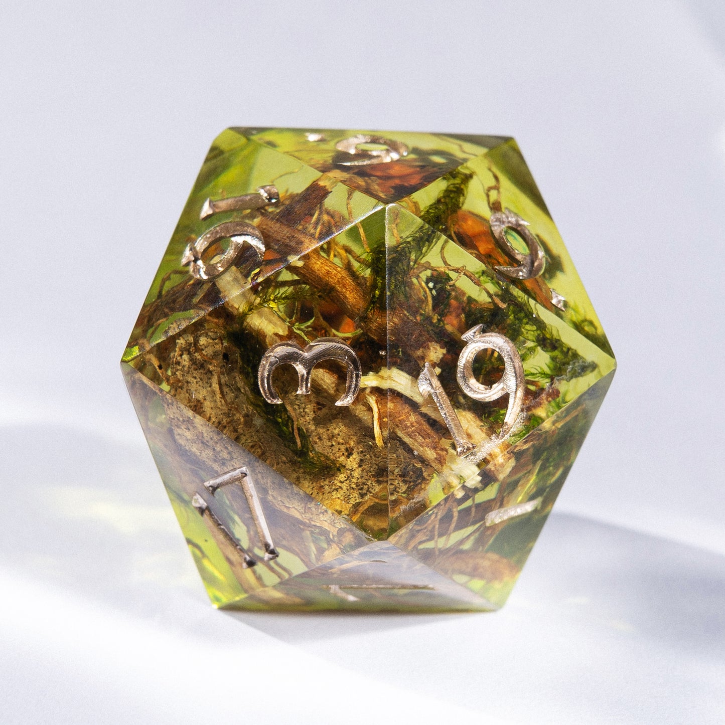 Unique designs: inspired by magic and epic adventures.
Handcrafted: made with love for detail and your gaming experience.
For play and display: perfect for DnD nights or as a collector’s treasure.
Legendary rolls: let your dice become part of every story.
Personal touch: each set carries its own character and charm.
DnD, dice, larp, fantasy, dungeons and dragons, ttrpg, handmade, Vampire: The Masquerade, dark aesthetic, dice making, resin dice, dice goblin, handmade dice, custom dice