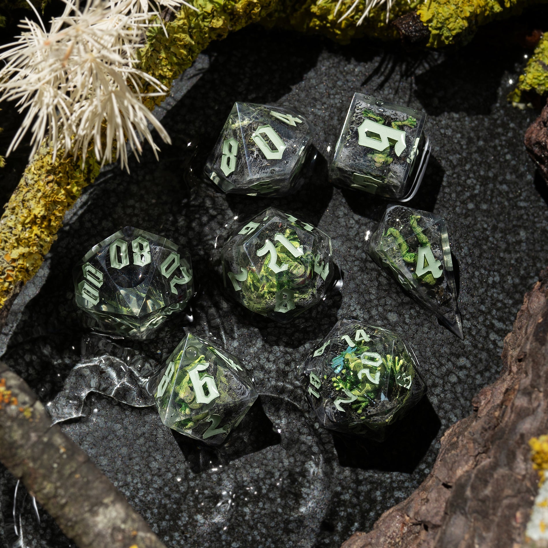 
DnD, dice, larp, fantasy, dungeons and dragons, ttrpg, handmade, Vampire: The Masquerade, dark aesthetic, dice making, resin dice, dice goblin, handmade dice, custom dice