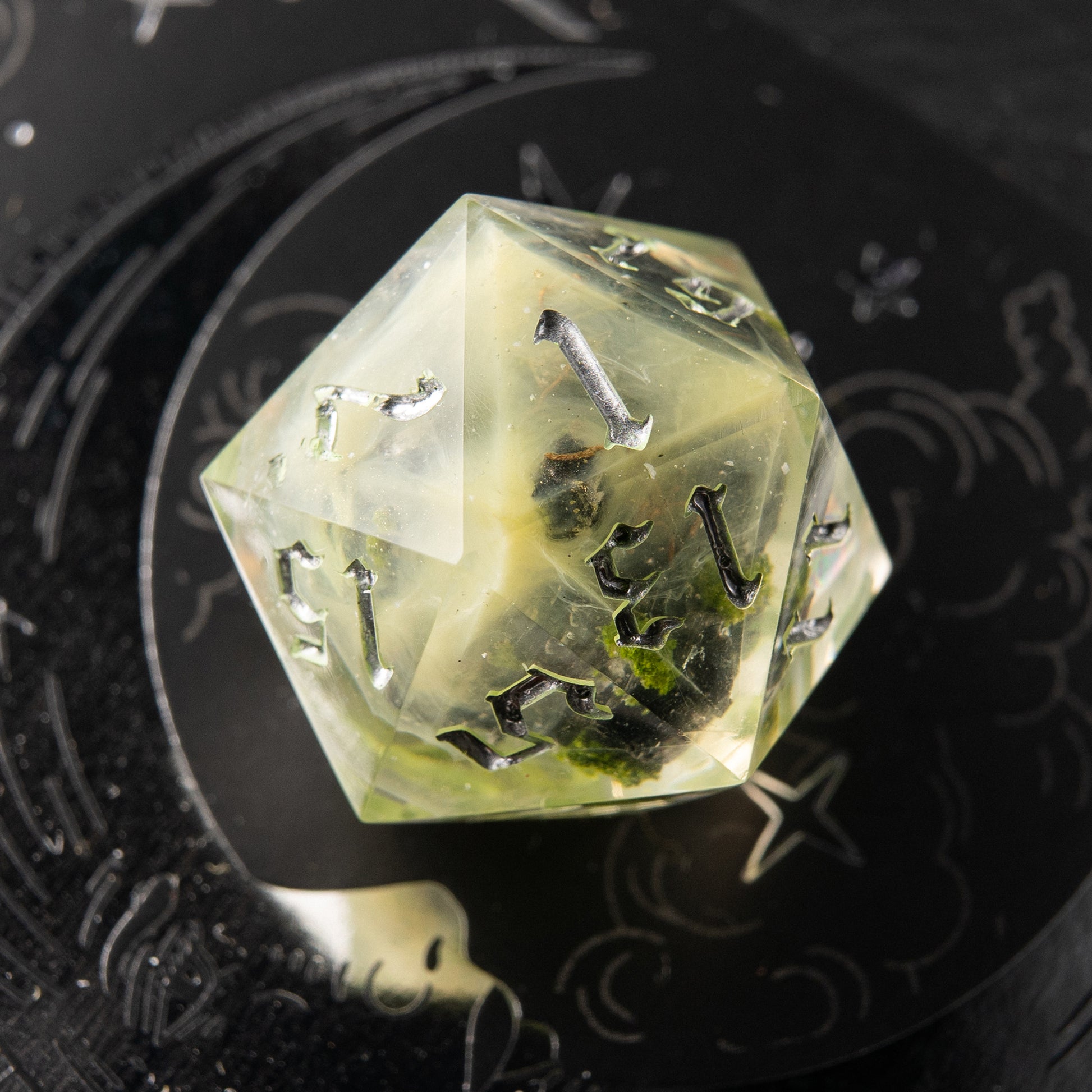 Altar of Ashes custom dice – artisan resin D20 with diorama altar for tabletop RPG.